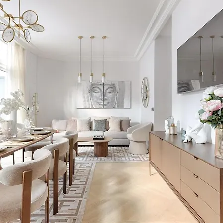 Апартаменты Maison En Pres De Champs De Mars 4bd - The Eiffel Tower Париж